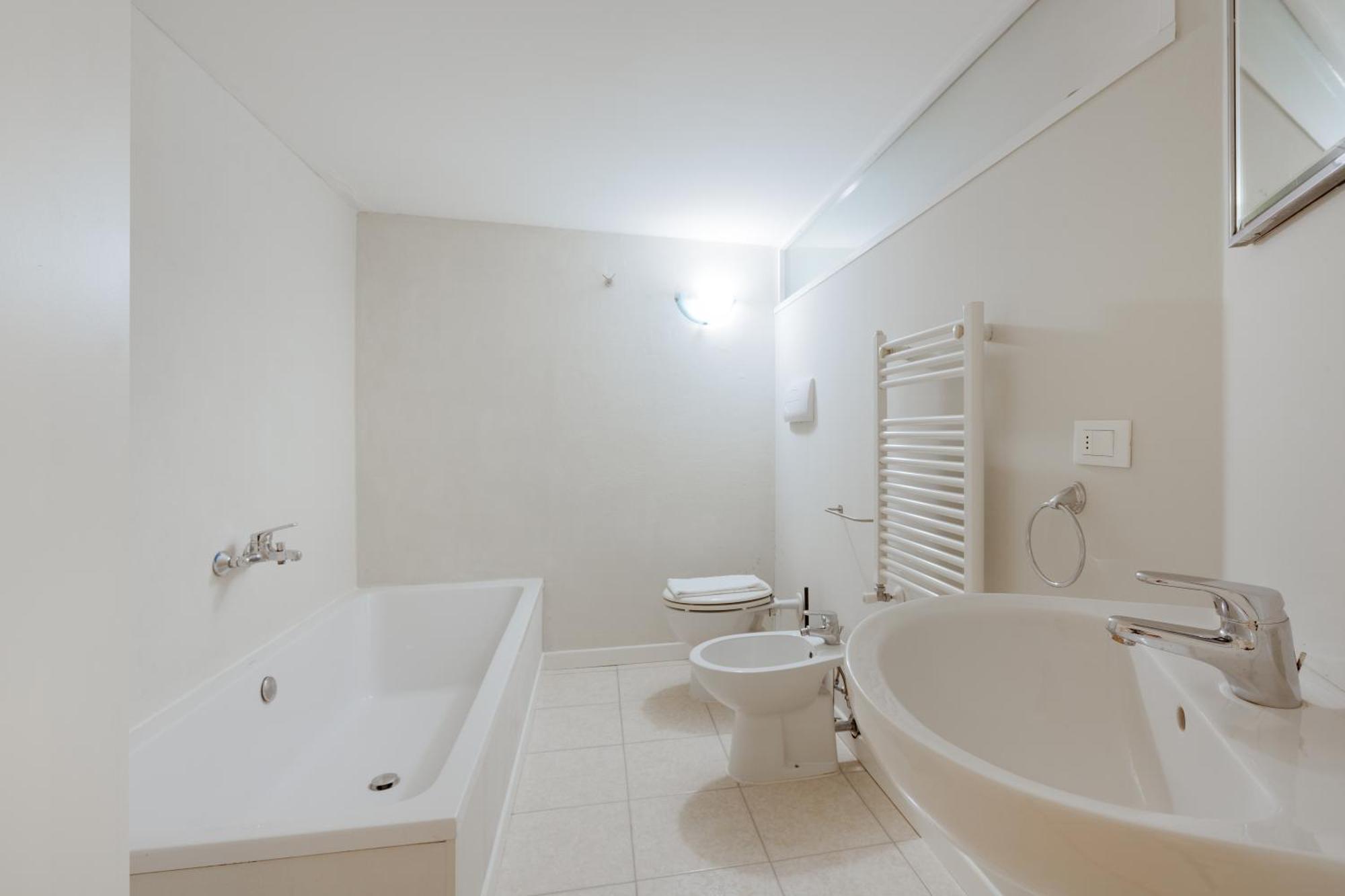 Sant'Agostino - Charming Retreat 210M From M2 Lejlighed Milano Eksteriør billede